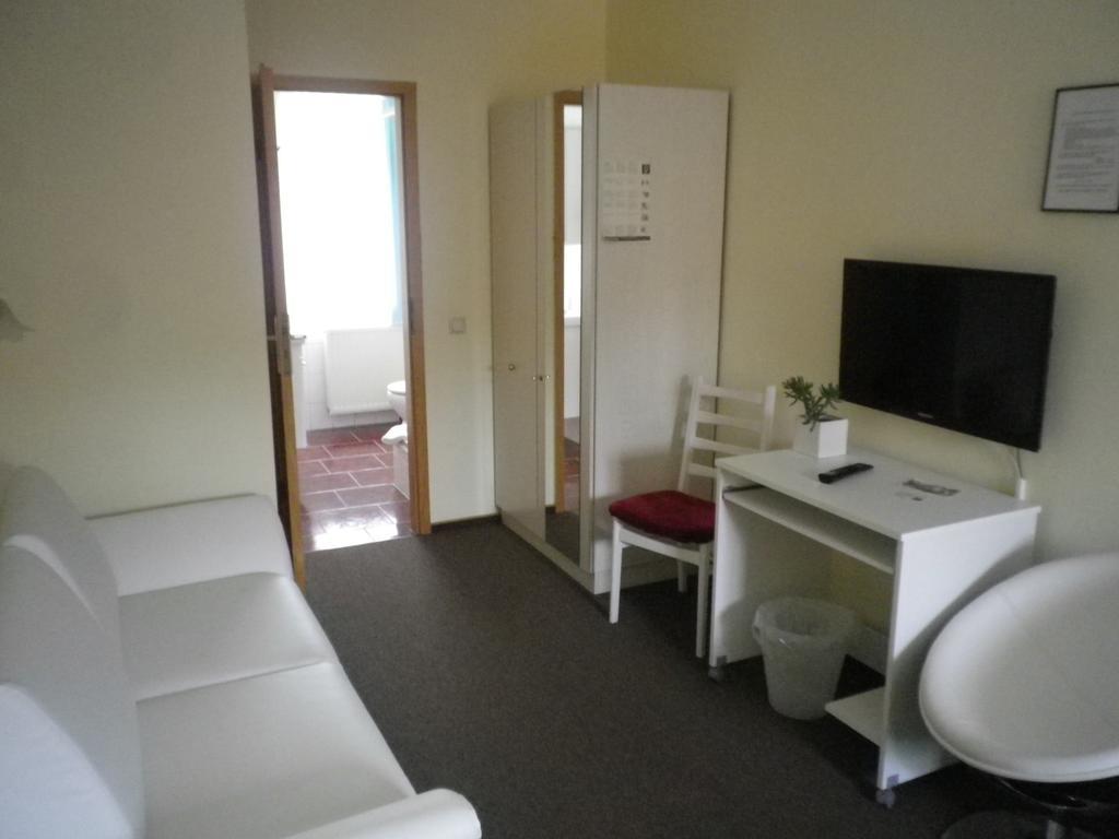 Hotel An Der Kapelle Meiningen Habitación foto